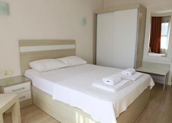 Hotell Hotel Binlik 3*