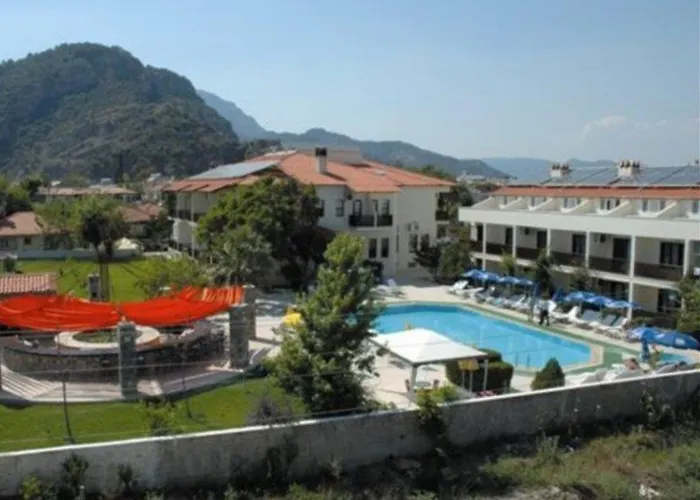 Hotell Hotel Binlik 3*